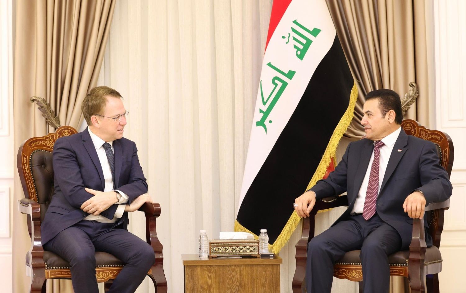 کۆبوونەوەی قاسم ئەعرەجی و باڵیۆزی فەرەنسا