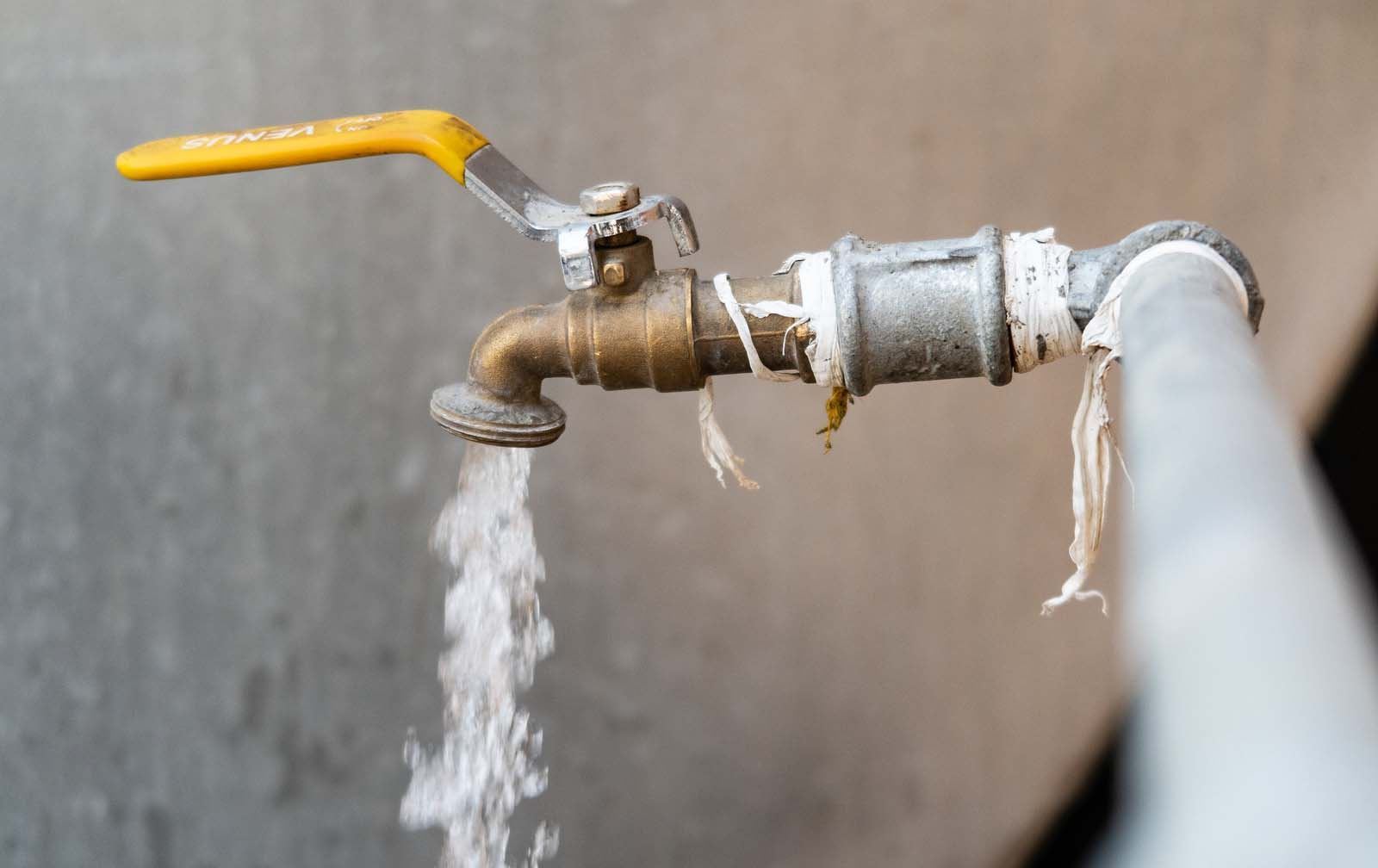 بەلوعەیەکی ئاوی ماڵان. وێنەکە بۆ روونکردنەوە دانراوە