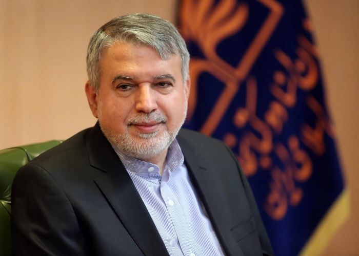  سەیدڕەزا ساڵحی ئەمیری، وەزیری رۆشنبیری و گەشتیاریی ئێران.