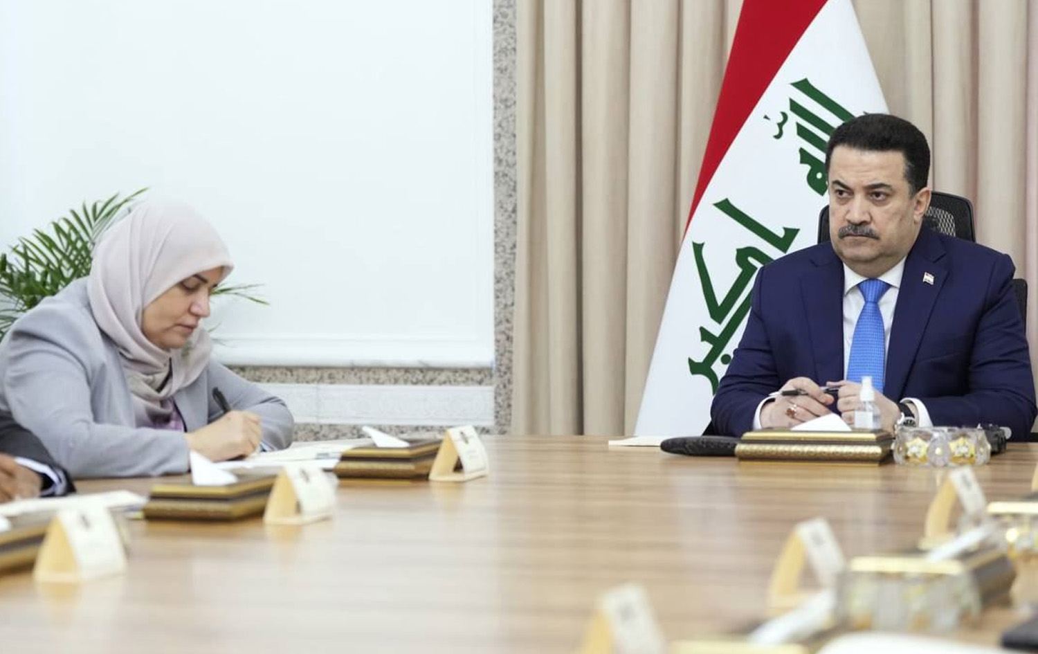 سوودانی و تەیف سامی سکاڵا لەسەر مووچەی خانەنشینیی بەڕێوەبەرانی گشتی تۆمار دەکەن