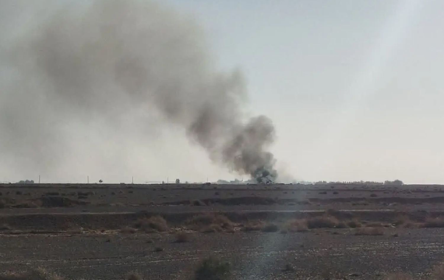 ئەم وێنەیە لەلایەن میدیاکانی ئێرانەوە وا بڵاوکراوەتەوە کە شوێنی کەوتنەخوارەوەی فڕۆکە ئەمریکییەکەیە