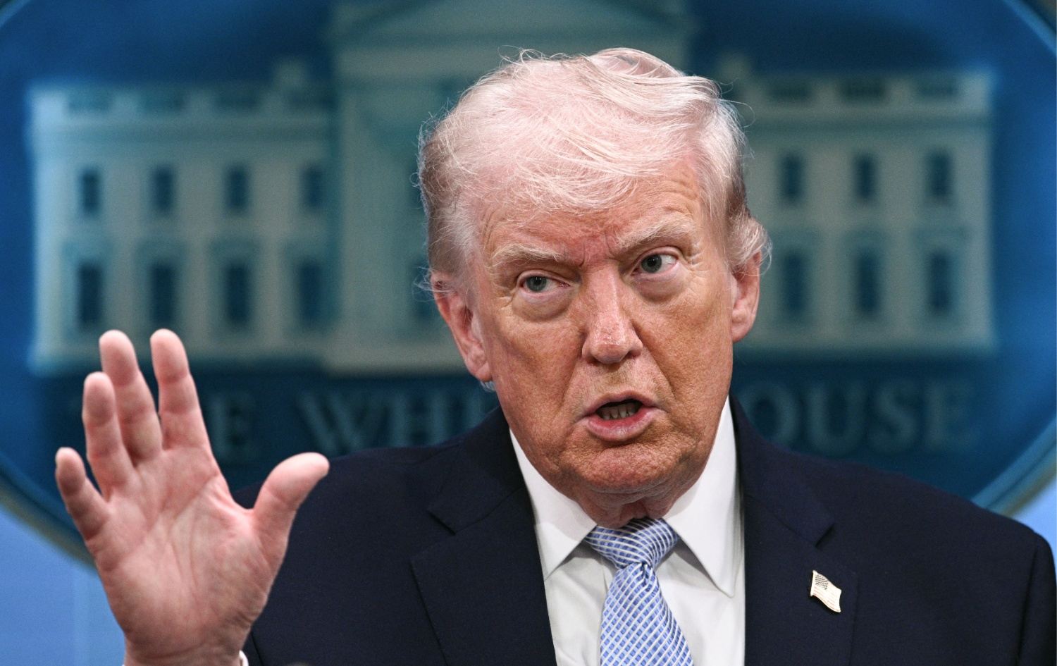 ترەمپ: لەبەر پێنەدانی گرین لاند ماڵئاواییم لە ناتۆ کرد