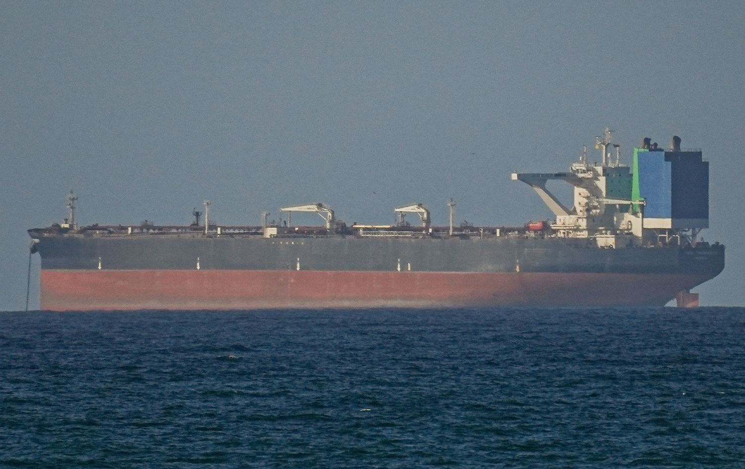 إيران تدعو السفن التي تخطط لعبور هرمز إلى التنسيق مع الحرس الثوري