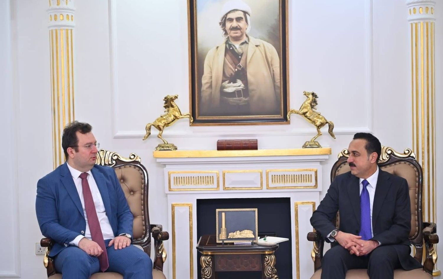 کۆنسوولی تورکیا لە دیداری پارێزگاری هەولێردا: رێکارەکانی پێدانی ڤیزای تورکیا هەروەک پێشترن