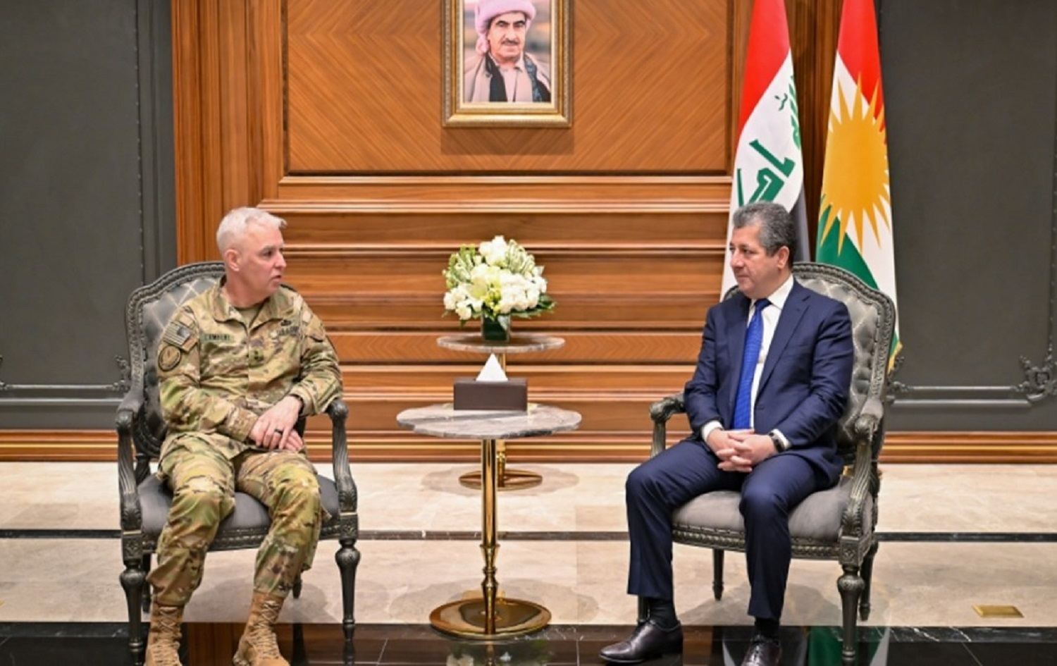 مسرور بارزاني وقائد قوات التحالف الدولي في العراق وسوريا يبحثان الأوضاع في المنطقة 