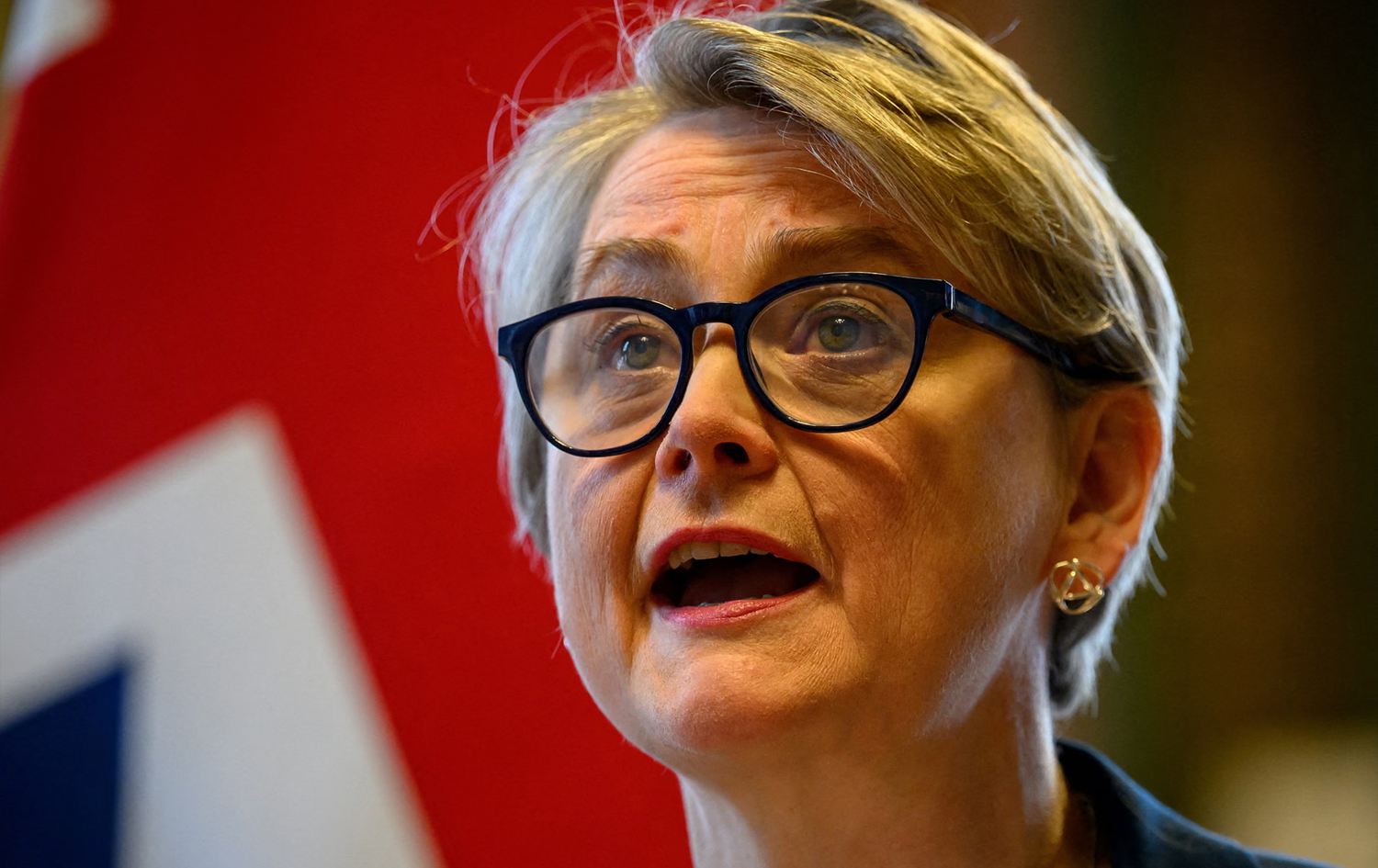 یڤێت کووپەر، وەزیری دەرەوەی بەریتانیا