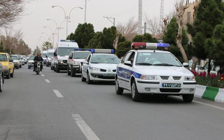 پۆلیسی کرماشان دەڵێت، دەستیان بەسەر 41 دەمانچە و بڕێکی زۆر فیشەکدا گرتووە.