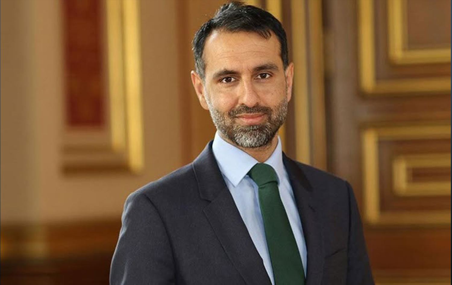 السفير البريطاني في بغداد عرفان صديق