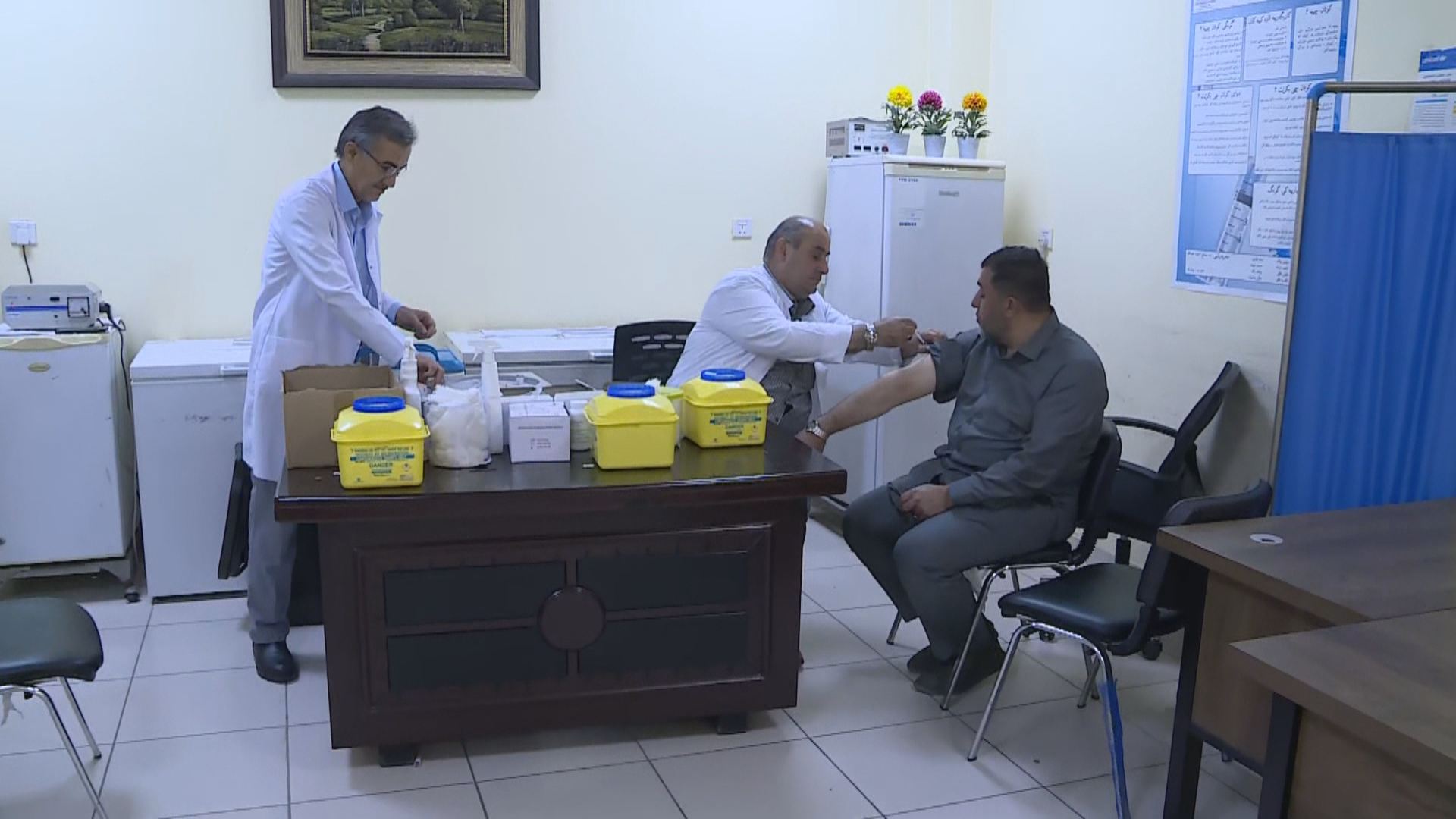 کەسێک دەکوترێت و ئامادە دەکرێت بۆ ئەوەی بچێتە حەج.