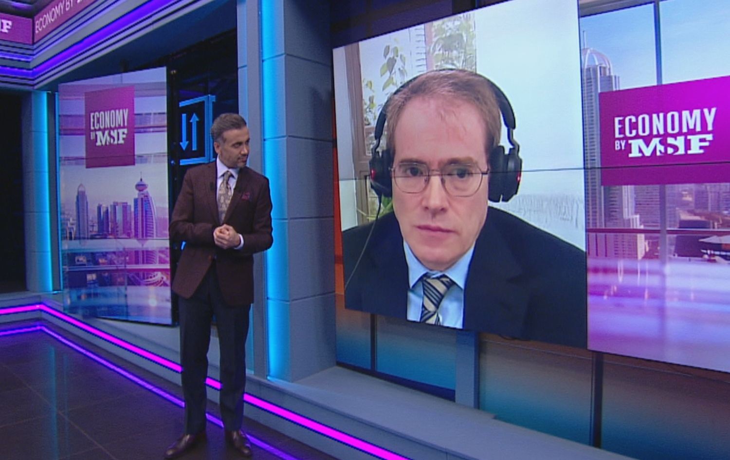 ئیگۆر بۆسک، نوێنەری رێکخراوی کاری نێودەوڵەتی میوانی بووڵتەنی ئابووری بوو کە محەممەد شێخ فاتیح پێشکێشی دەکات