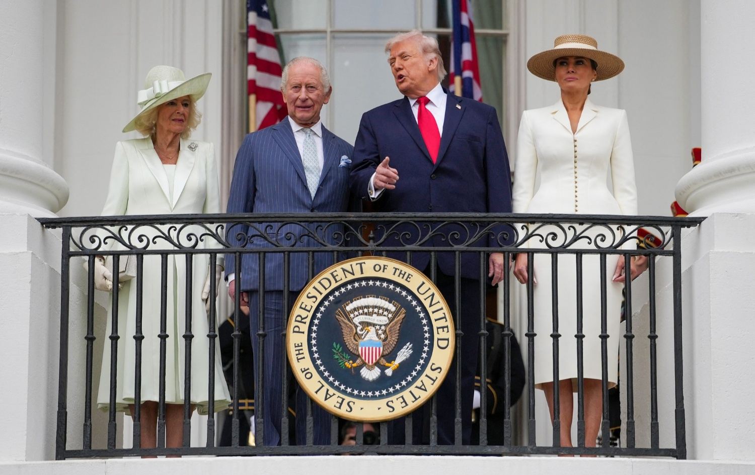 ترەمپ بەریتانییەکان بە "هاوڕێی نزیک" ناودەبات و پێشوازی لە شا چارڵز دەکات