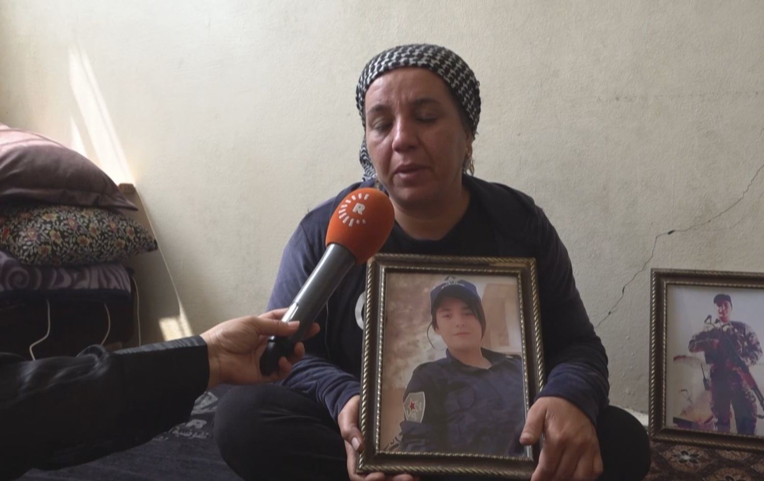 چارەنووسی 300 شەڕڤان نادیارە؛ دایکان لە قامیشلۆ داوای منداڵەکانیان دەکەن