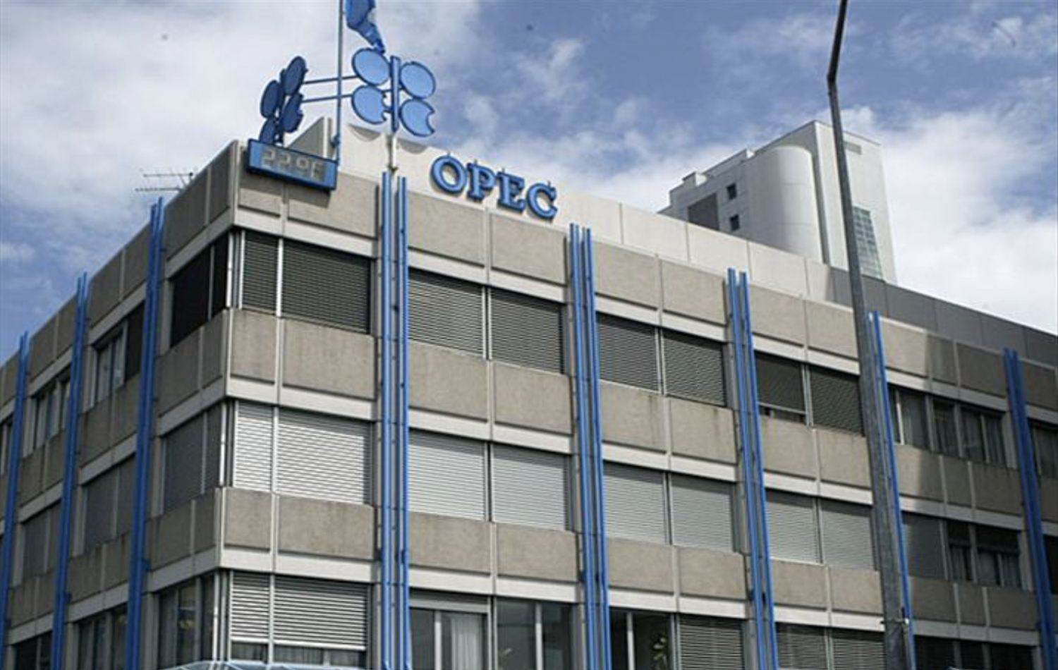 BAE, OPEC'ten ayrıldığını açıkladı
❓Karar, ne anlama geliyor
❓Enerji krizinin ortasında petrol piyasasında dengeleri sarsabilir mi
❓OPEC'in küresel etkisini daha da zayıflatır mı