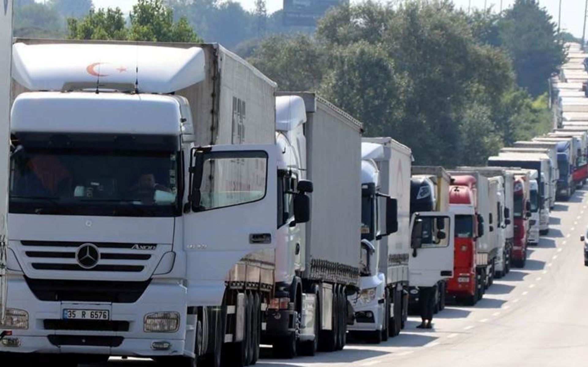 مرور السليمانية تمنع حركة الشاحنات نحو المناطق السياحية