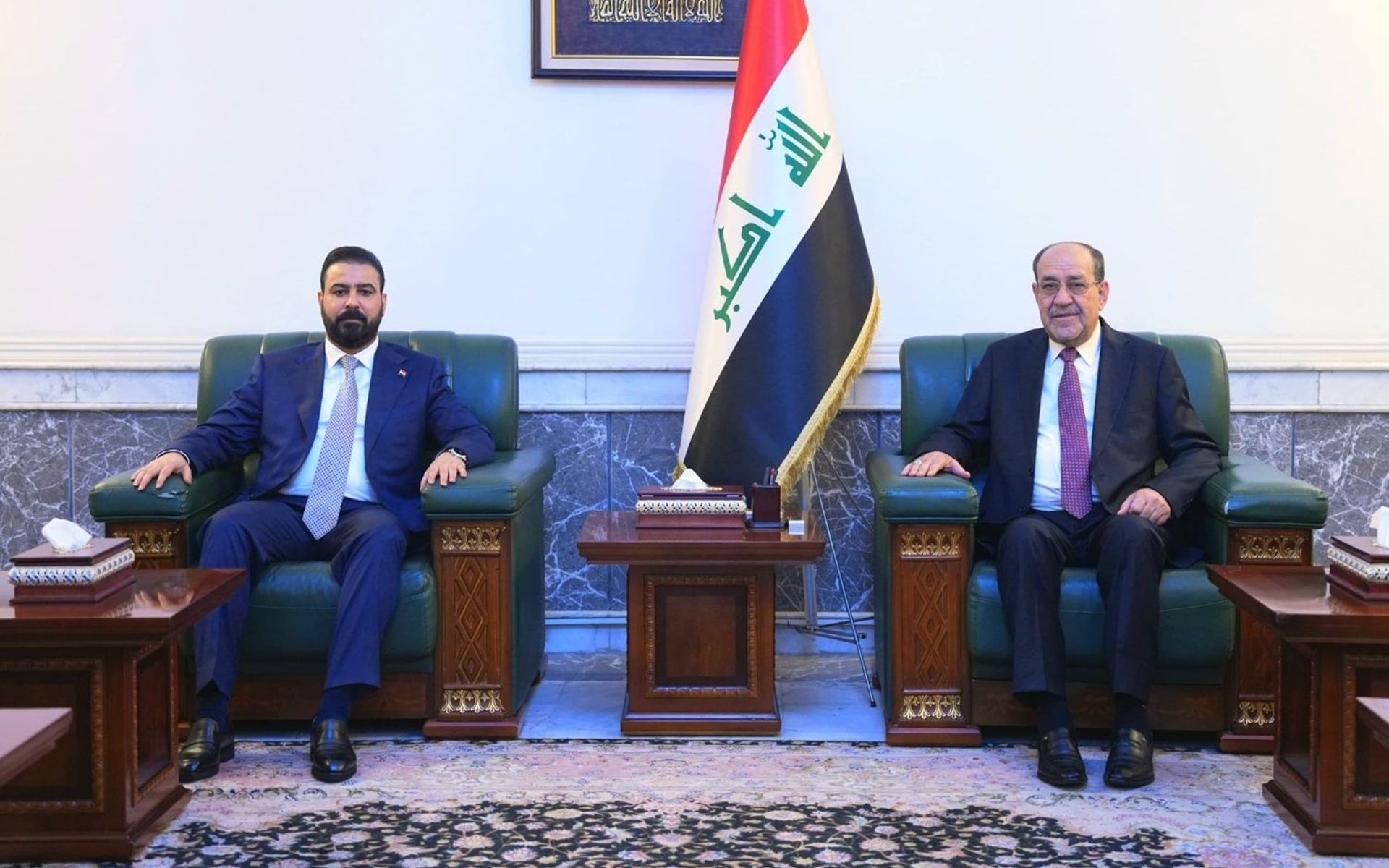  Irak’ta yeni hükümeti kurmakla görevlendirilen Başbakan adayı Ali el-Zeydi ile Kanun Devleti Koalisyonu lideri Nuri Maliki 