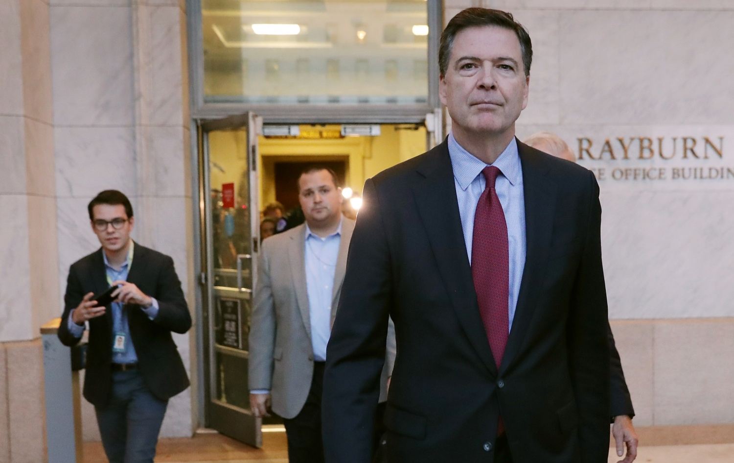 جەیمس کۆمی، بەڕێوەبەری پێشووی نووسینگەی لێکۆڵینەوەی فیدراڵیی ئەمریکا (FBI)