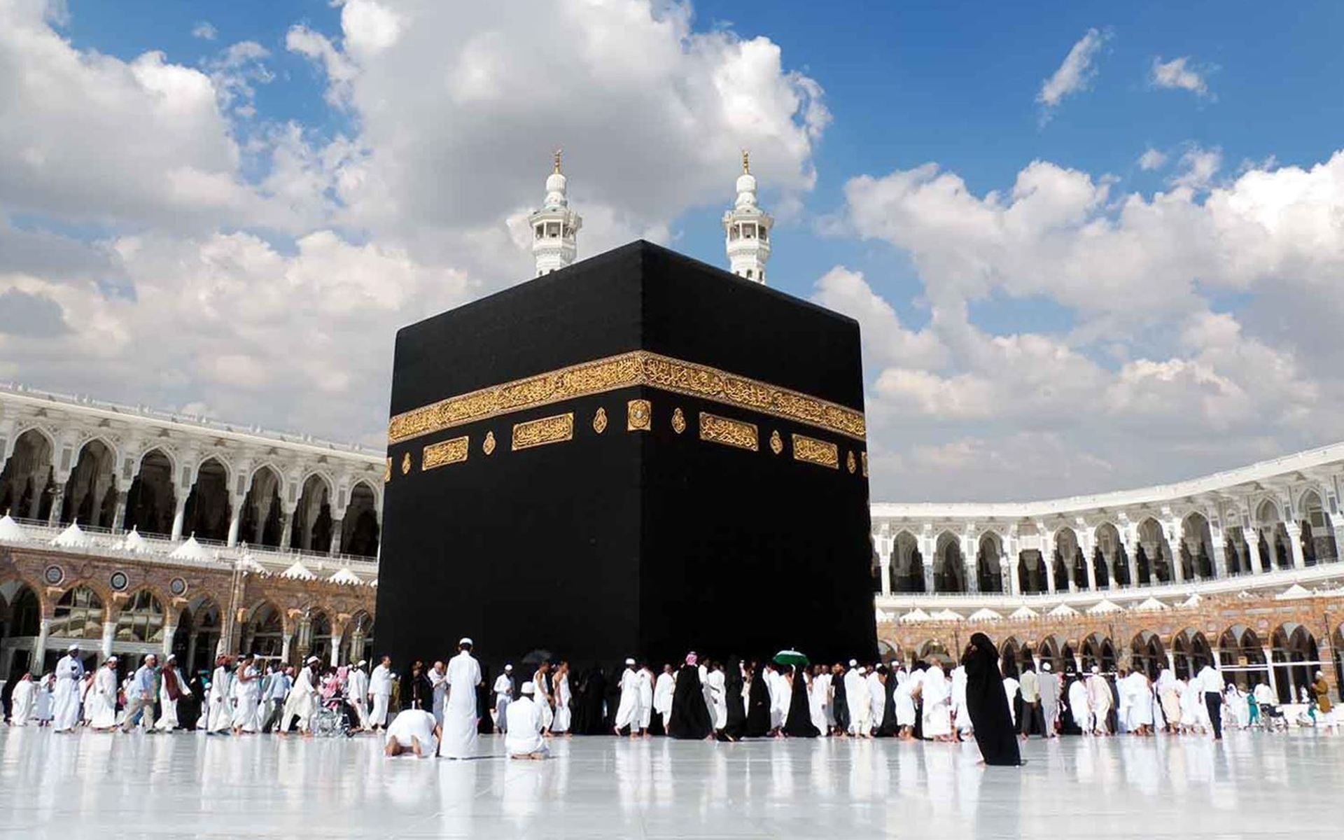 حەج و عومرە: هەوڵدەدەین حاجیان لەڕێگەی فڕۆکەخانەی هەولێر و سلێمانییەوە گەشت بکەن