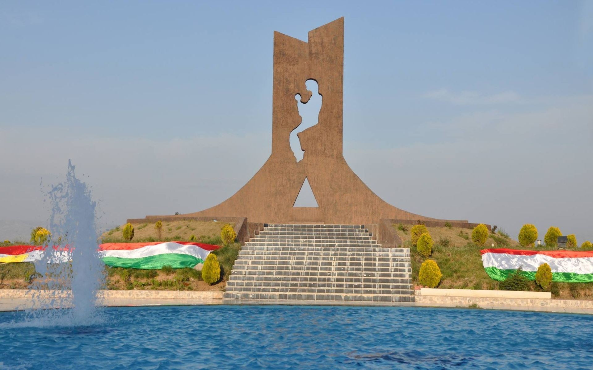مۆنیومێنتی شەهیدانی چەمچەماڵ. وێنە: رووداو