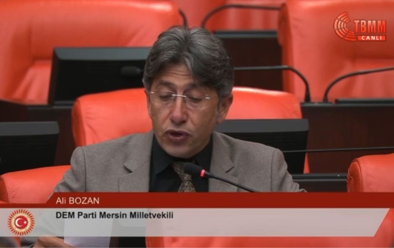 DEM Parti Mersin Milletvekili Ali Bozan Meclis'te konuştu. / Foto: Video alıntısı