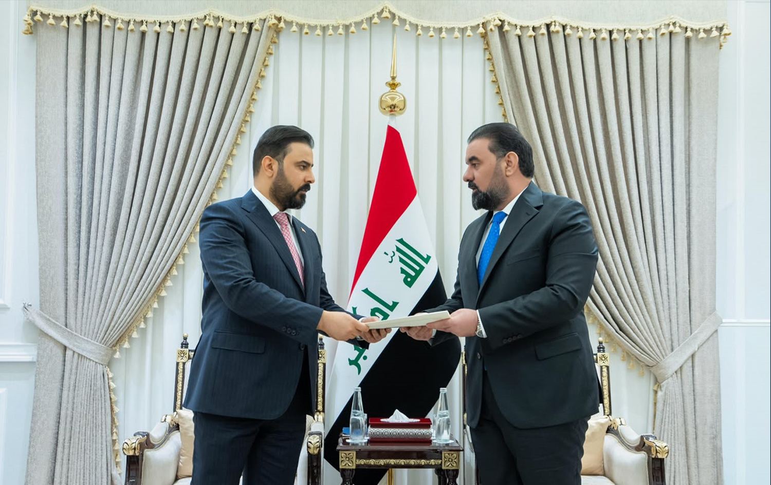 رئيس الوزراء المكلف علي الزيدي  مع هيبت الحلبوسي رئيس البرلمان العراقي