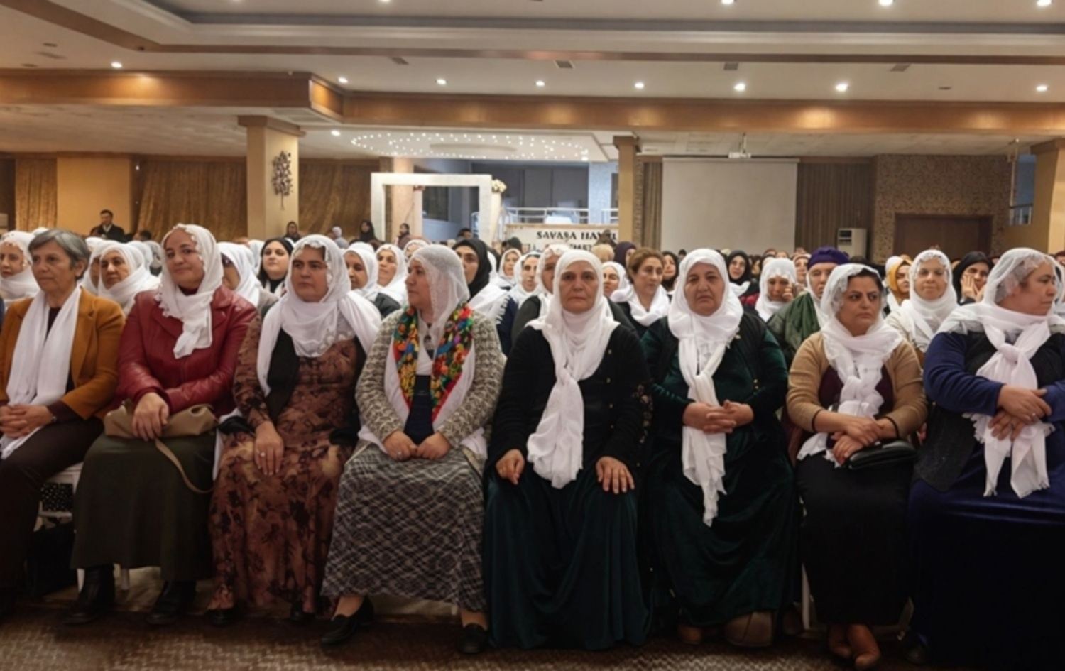 دایکانی ئاشتیی