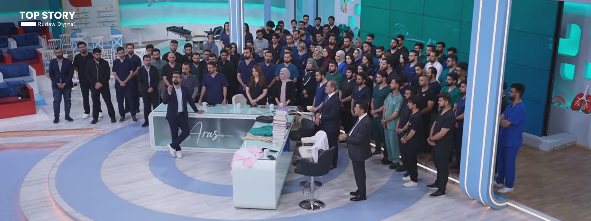 پزیشكانی گەنج هانایان بۆ بەرنامەی دکتۆر ئاراس هێناوە؛ داوای دامەزراندن دەکەن