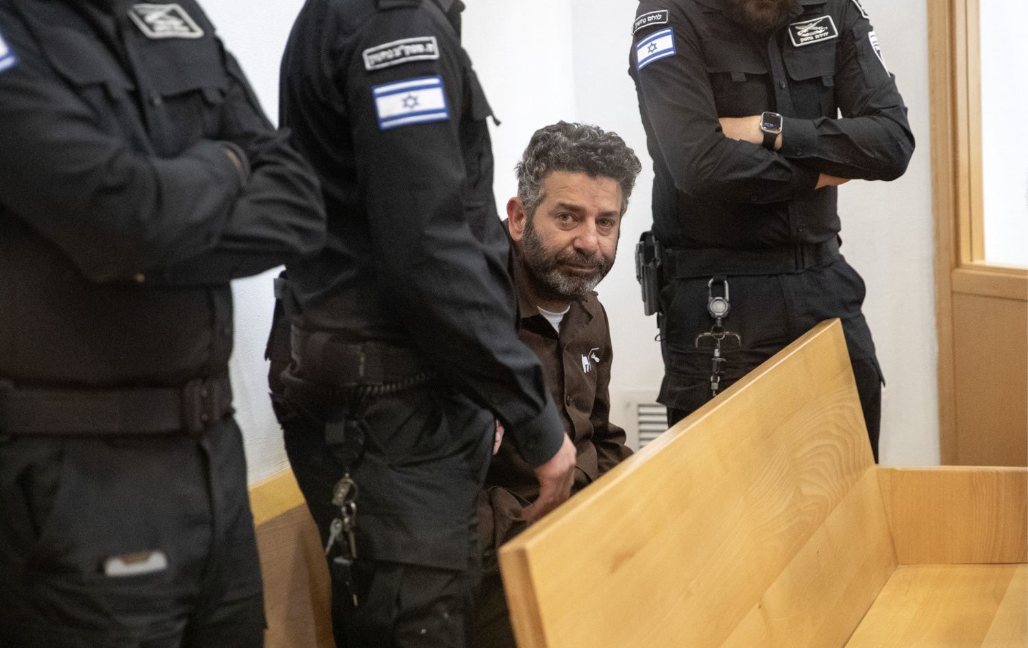 İsrail, alıkoyduğu iki aktivisti sınır dışı etti
