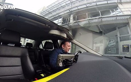 خەڵک و شوێن - شۆفێری تاکسی 