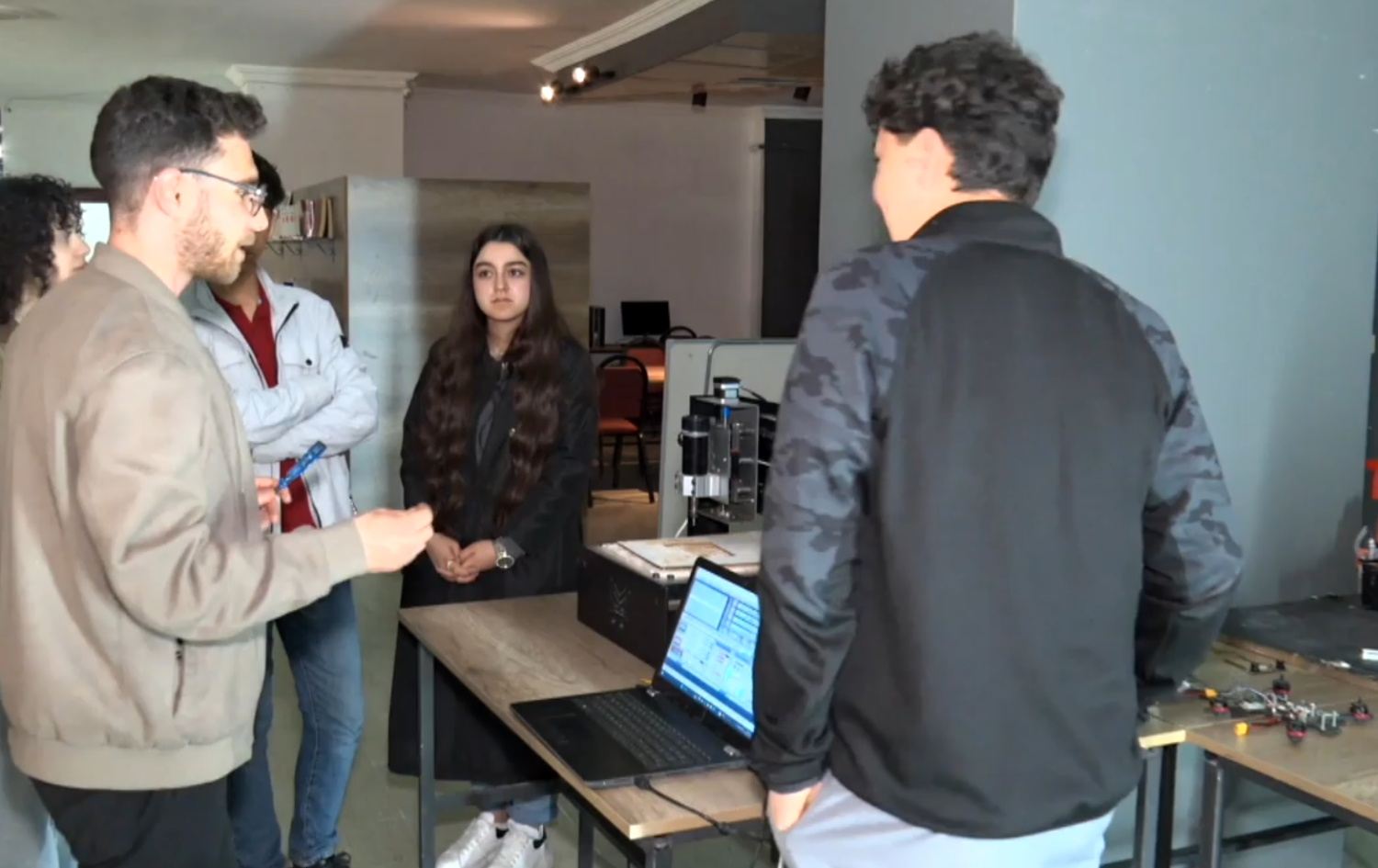 Xwendekarên Akademiya Robotîk û Kodkirinê ya Înnobotê / Wêne: Ji ber dîmenan, Rûdaw