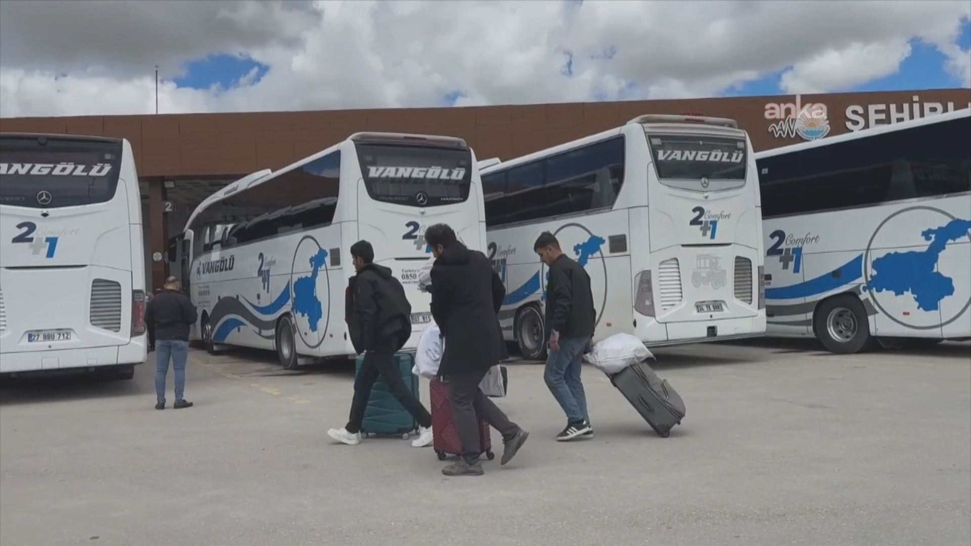وان؛ کۆمپانیاکانی گواستنەوە بەهۆی کەمیی گەشتیار و گرانیی سووتەمەنی نیگەرانن