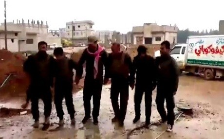 Kobanî: Pêşmerge şahî û dîlanê dikin