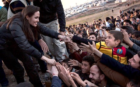 سەردانی ئەنجێلینا جولی بۆ كوردستان لە میدیاكانی جیهان