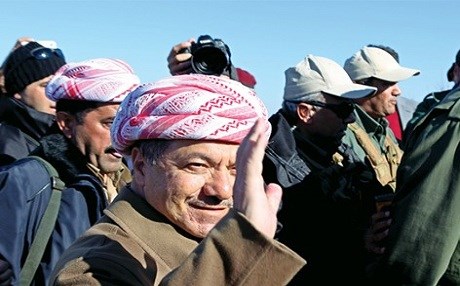 Zalmay Xelîlzad pesnê Pêşmerge û Barzanî dide